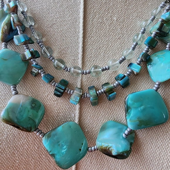 2 Bohemian shell and bead necklaces. - Picture 5 of 13